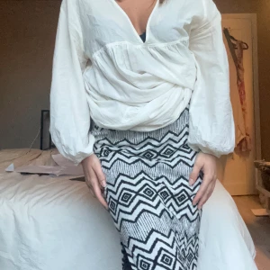 Mönstrad långkjol  - Supersnygg mönstrad långkjol, perfekt till sommarkvällar