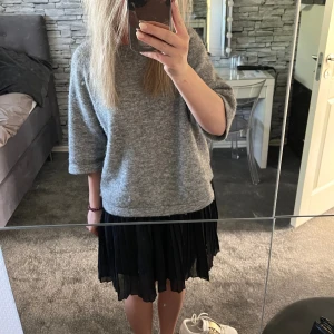 Söt kjol - Säljer nu min fina plisserade kjol från Nakd, perfekt nu till sommaren🌸💞