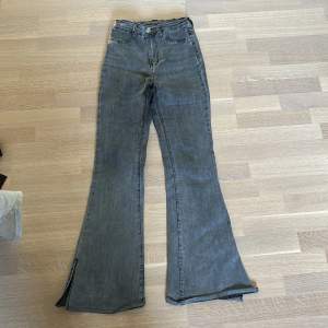 Bootcut jeans, gråa, storlek: W26,L32