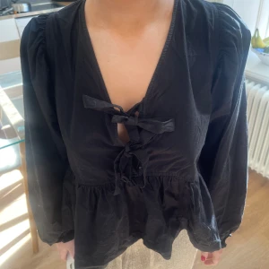 NeoNoir blus - NeoNoir blus, 500plus frakt