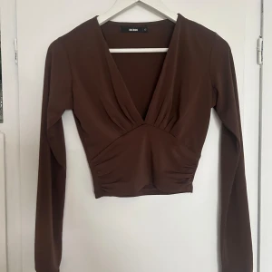 Fin topp - Fin topp från Bikbok! Använder knappt och måste rensa kläder💞 Kom privat om frågor💞