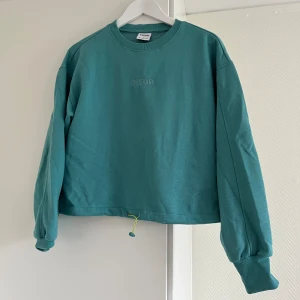 Gymshark tröja  - Ny oanvänd inget att anmärka på.  Normal i storlek🫶🏻