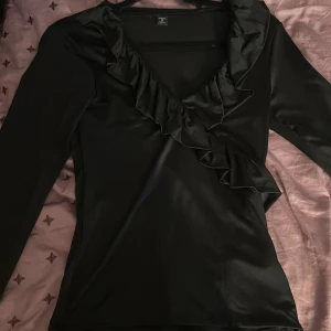 Tröja  - Tröjan kommer inte till andvänding längre  