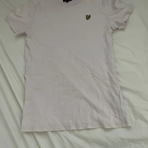 T shirt - S, bra skick, andvänds inte