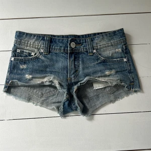 Jätte snygga jeans shorts står stl xxs jag skulle mer säga Xs-s - 💓💓💓