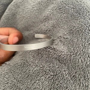 Maison Margiela - Sprillans ny, bra skick, dm vid intresse 