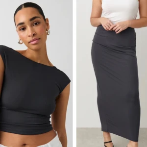 Kjol och tröja - Jag säljer båda för 70 tillsammans  Säljer även fler plagg billigt!🫶🏾