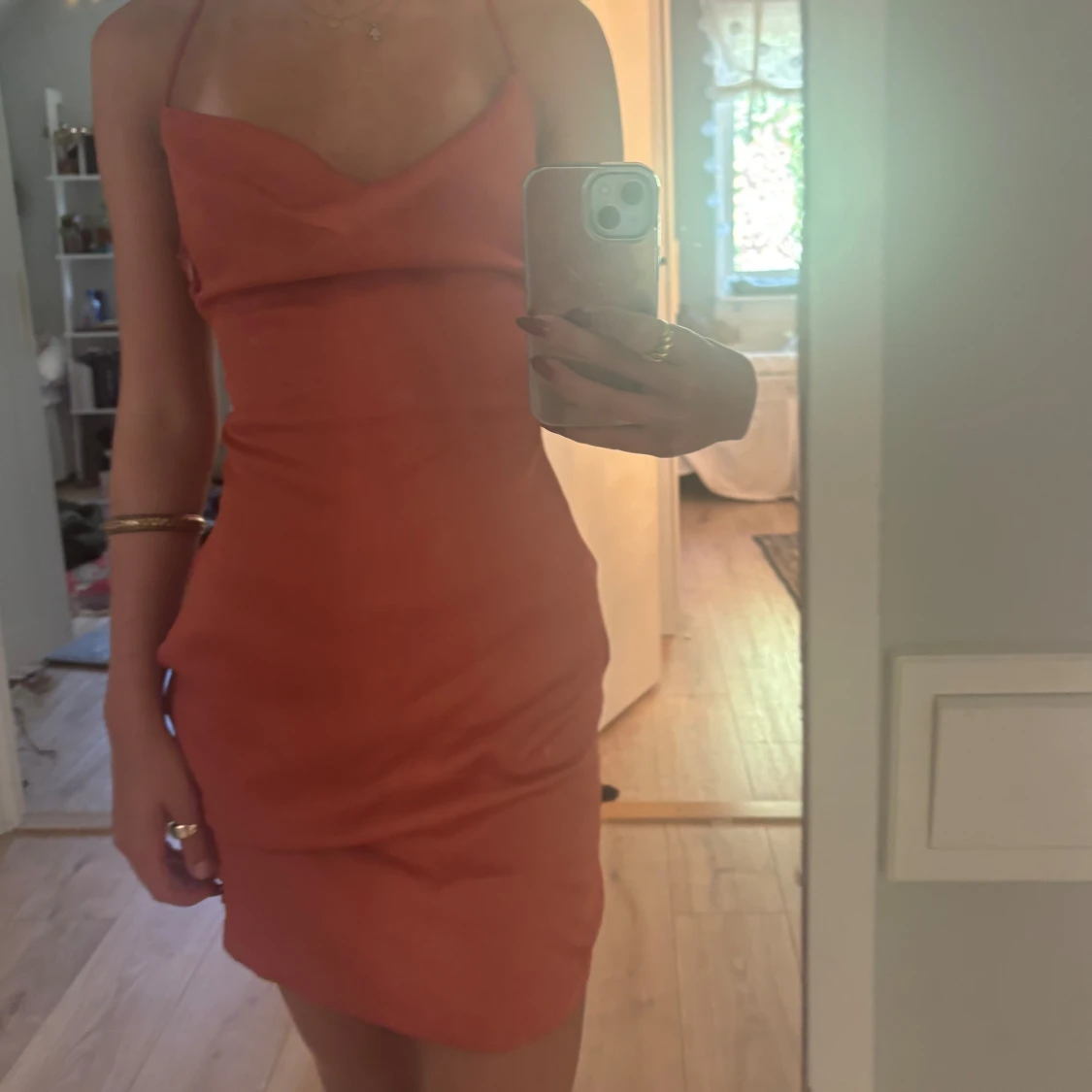 Korallfärgad klänning  - 90