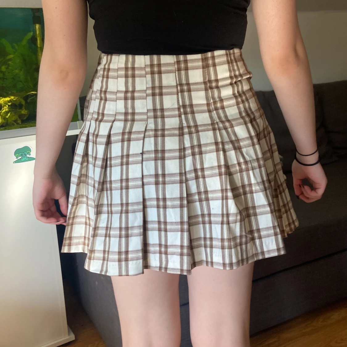 Vit/beige rutig kjol  - 92