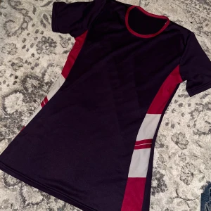 Sim T-shirt  - Till simning om man vill täcka sig lite extra 