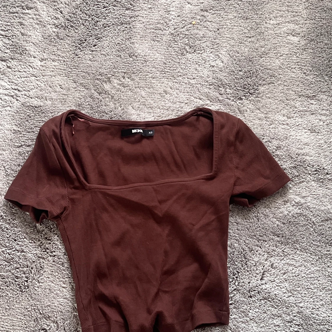 Brun topp