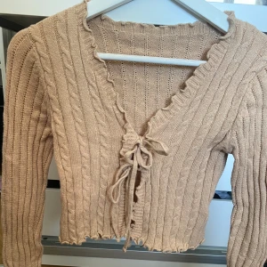 Tröja - Fin tröja fint skick, nästan aldrig använt. Strl S elr xs, passar båda