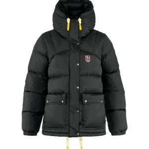 Fjällräven expedition down jacket.  - Säljer nu denna jättefina & populära vinterjackan. Den är extremt varm och mysig, i bra skick! Modell: Unisex. Vid mer information, vänligen kontakta via DM!