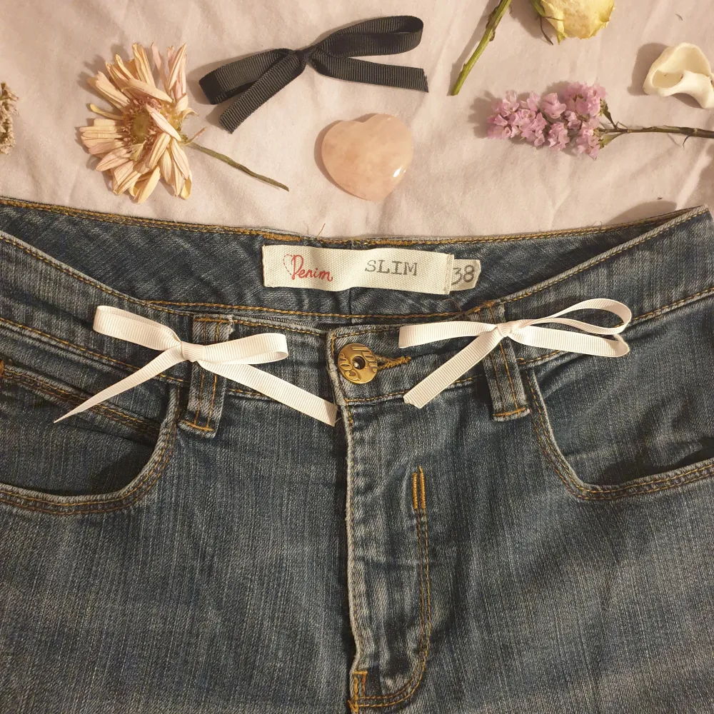 vintage jeans i storlek 38 knappt använt.. Farkut & Housut.