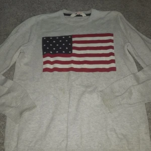 USA Stickad tröja - Grå skön tröja stl 158-164