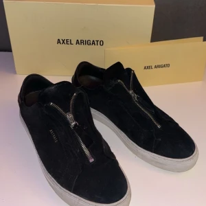 Arigatos 360 zip - Bra skick, inte använda mycket. 7/10. Allt og kommer med, kan gå ner i pris vid snabb affär.