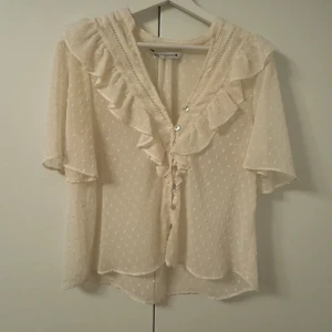 Blus - Jätte fin blus från zara säker då den inte kommer till någon användning