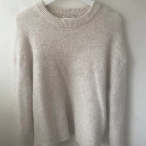 Stickad tröja - Superfin stickad tröja från gina!!