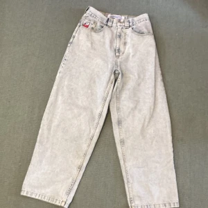  Big Boy jeans - Säljer ett par xxs polar big boys som inte används längre, bra skick, gamla märket och inga stora skador. 