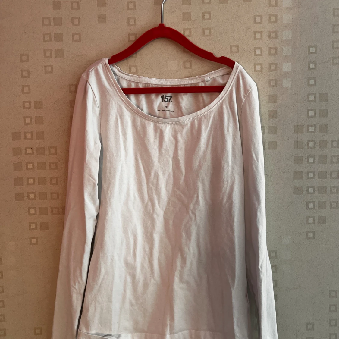 Vit långärmad tröja