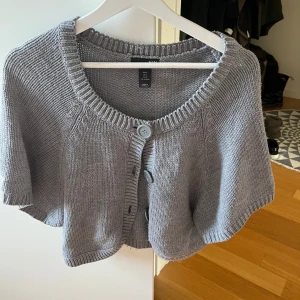 Bolero - Bolero/kofta från hm i S! Bra skick💓 Har inga fler bilder
