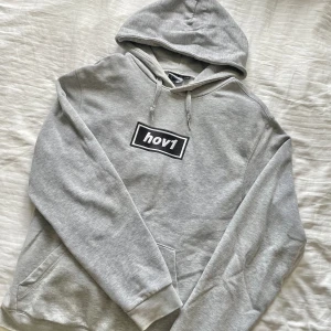 Hov1 hoodie - Superfin äkta Hov1 hoodie • Inga tecken av användning • Hov1 loggan är broderat, så det går inte bort i tvätten