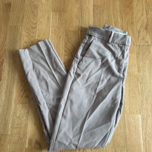 Kostymbyxor hm - Helt nya kostymbyxor hm stl 34