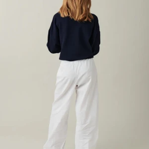 Vita Linnebyxor🤍 - Säljer pga att dom är för små!🩵Matrialet är jätte skönt och perfekta till sommaren☀️Skriv för fler bilder!