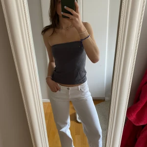 Grå bandeau topp - Grå bandeau topp från NA-KD i storlek S. Den är aldrig används så i mycket gott skick! 💗