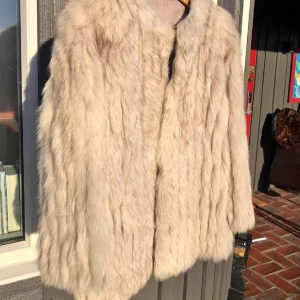 Pälsjacka  - Intressekoll på min superfina päls  (Äkta)