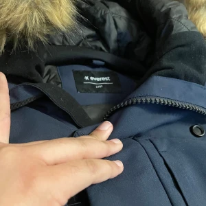 Everest herr jacka  - Den är helt ny jacka. Har haft bara några gånger på sig 
