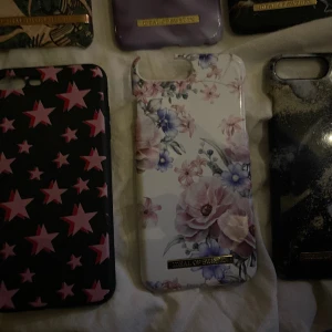 iPhone 8+ skal - Skal till iPhone 8+ från ideal of Sweden. 1=50 kr alla 6=200 kr