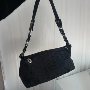 Pedro Rogado Handbag  - Fin märkesväska, i superfint skick 🤍 nypris ca 1899kr 