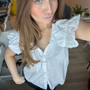 Somrig blus - Somrig ”skjort”-blus från NA-KD. Strl S. 