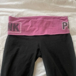 pink yoga pants  - använd köp nu! midja:74 men stretch upp till ca 90 cm, innerben:84💋