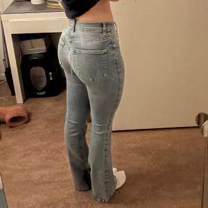 Helt oanvända mid waist jeans från Gina💗skriv privat vid fler frågor 💗