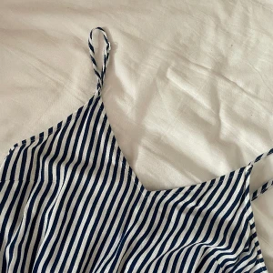 Randig byxdress  - Knappt använd