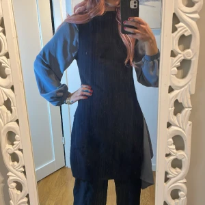 Kashmirväst marinblå xs  - Marinblå kashmirväst 