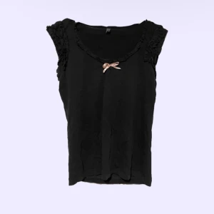 coquette linne   ˖ ݁𖥔 ݁˖   𐙚    - jättefint vintagelinne med rosett🎀🖤