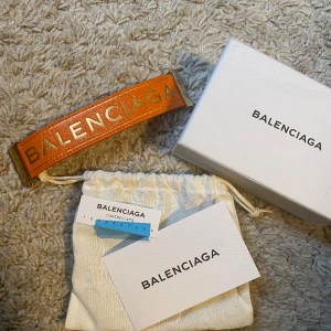 Balenciaga Armband - Äkta balenciaga armband Bra skick XS/S