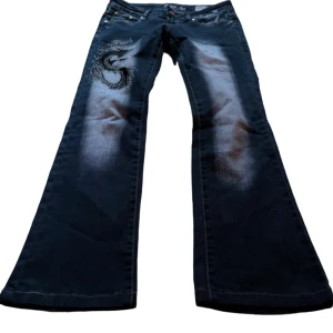 Crazy Age jeans! - Low waisted crazy age jeans!  Passar någon som är under 165cm :)  
