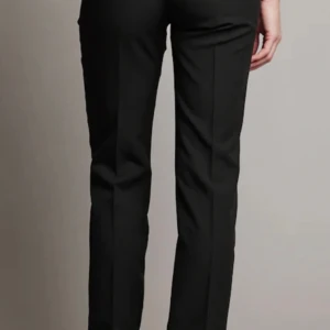 Lågmidjade kostymbyxot - Från bikbok i modellen VERA, använda endast 6 gånger , inga defekter. Köptes i december och kostar 499 kr i nypris. Storlek 34 passar även xs/xss. Säljs för att jag inte får användning för dem💕