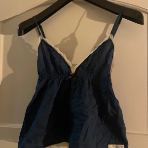 Odd Molly Linne - Sötaste linnet från Odd Molly i jättefint skick!  Storlek S