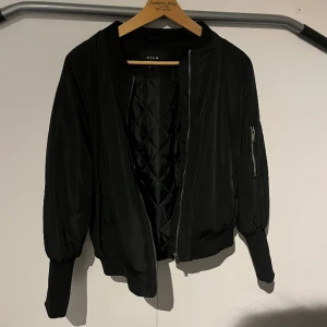 Bomberjacka - Nyskick