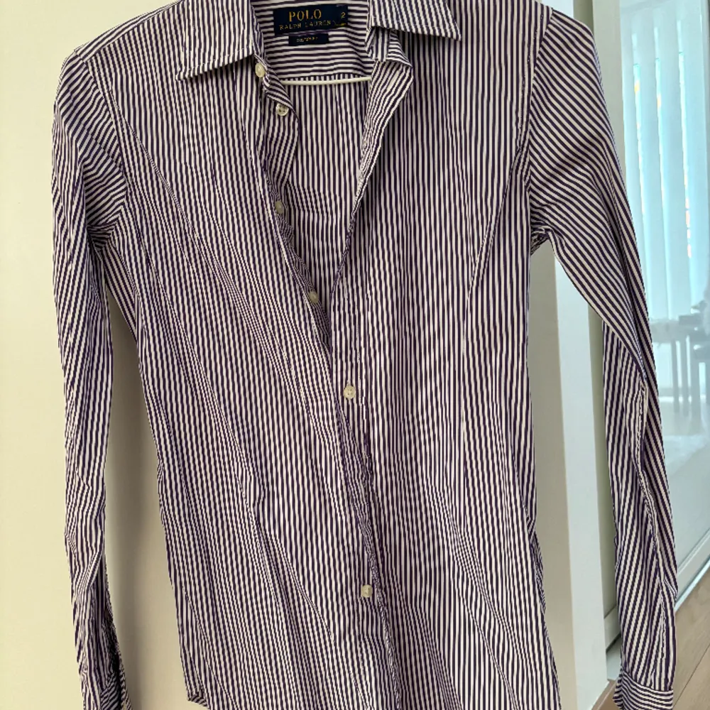 Polo Ralph Lauren skjorta strl 2 ca 34 Superfin skjorta!. Skjortor.