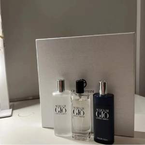 Aqua Di gio 3x15 parfym set’ Använd- i bra skick! Nästan helt oanvända, mest använda parfymen är Profondo! Köpt från nätet,för 800kr☑️ Goda,tropiska och fräscha parfymer som passar in för sommarn och året runt🙌  Mvh Thrifty.Treasauers🌟
