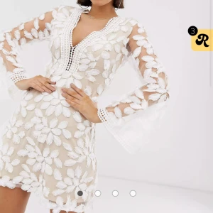 Stundentklänning - Storlek S, köpt på Asos. Helt slutsåld nu