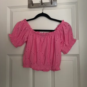 sommartopp från Gina  - Sommartopp från Gina. Priset kan diskuteras