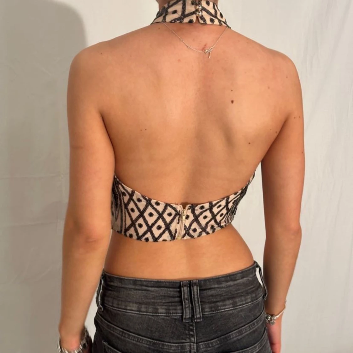 Halterneck topp med paljetter - 90