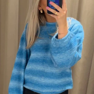 Stickad tröja - Blå stickad tröja från lindex 